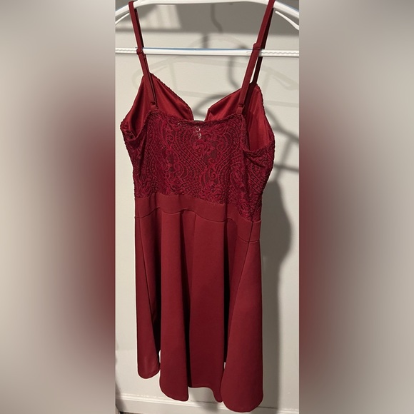 Homecoming dress- size large- worn once- burgundy/ deep red - Picture 2 of 4
